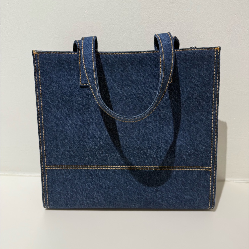 NWT Marc Jacobs denim tote bag - Picture 2 of 3